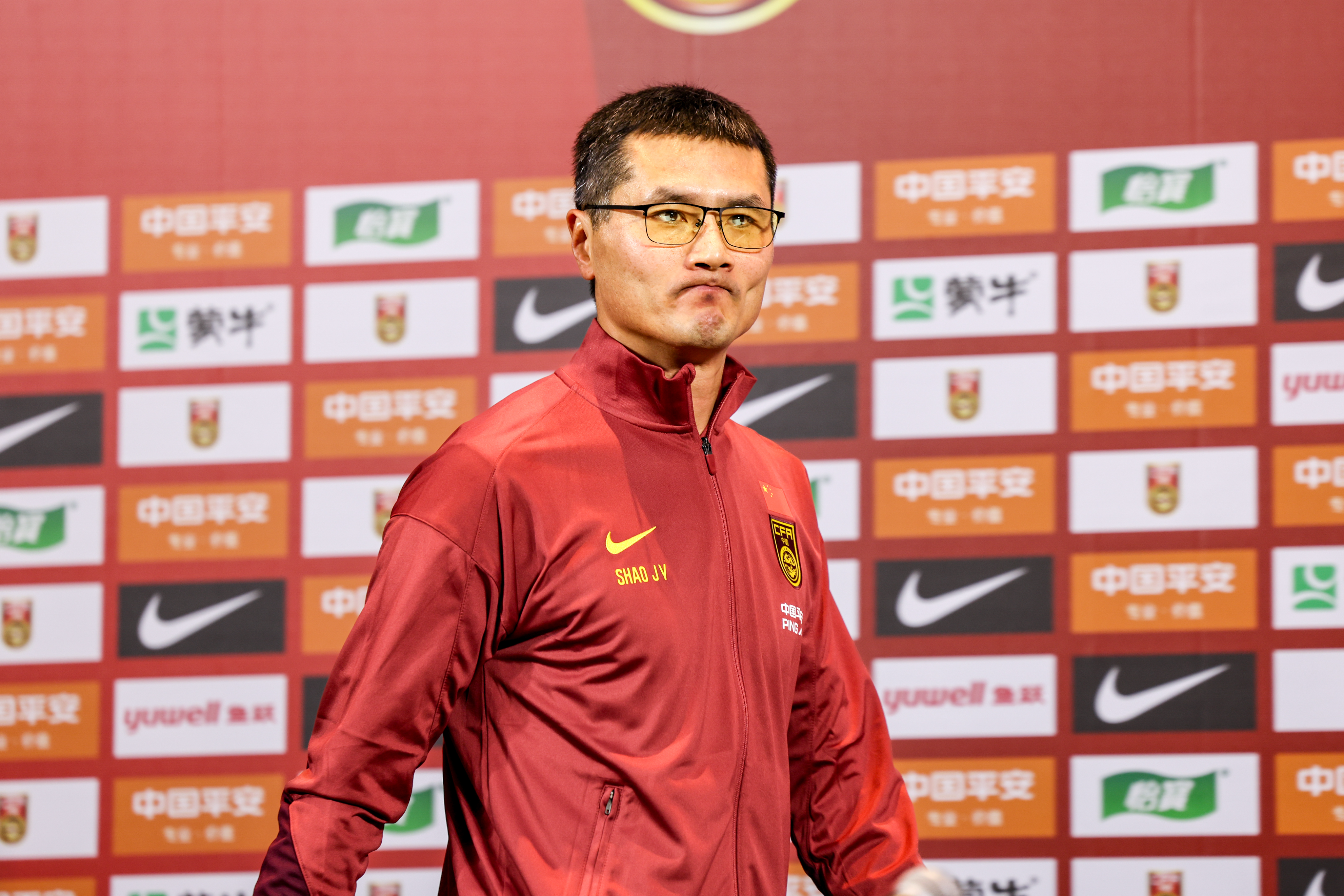 七彩虹将星「将启导演之梦」AIGC沙龙 如何点亮大学生的AI造梦之路
