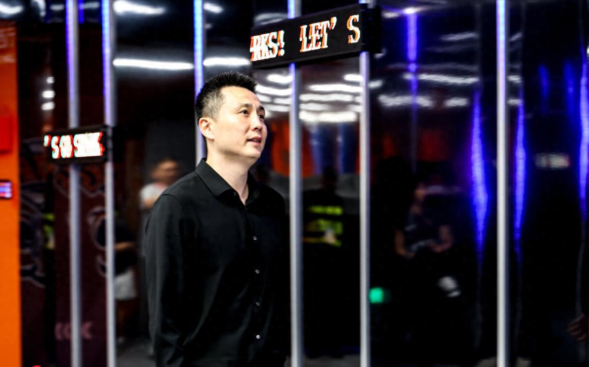 卧槽！詹姆斯跟湖人的矛盾，2021年就发生了...