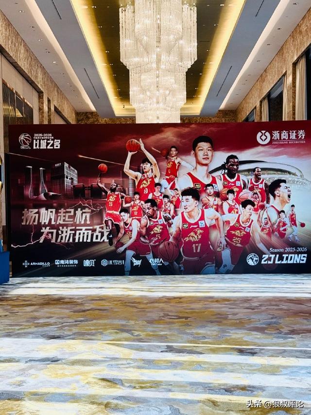 名记：多家俱乐部询价霍姆格伦，雷霆态度坚决——不交易