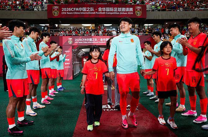 尼克斯愿超税留夺冠功臣罗宾逊