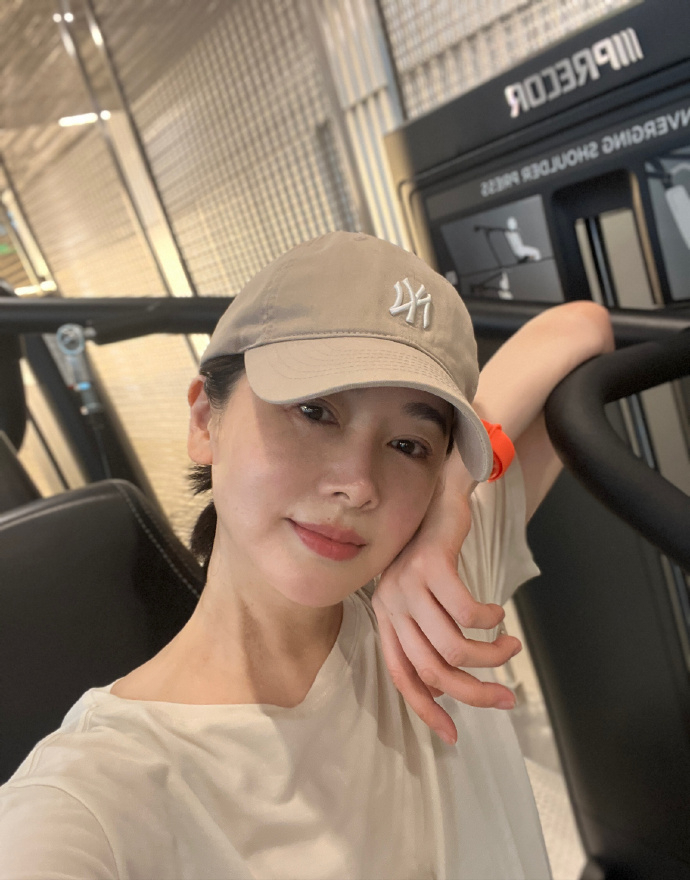 爱游戏体育什么情况？鄢手骐进入自由球员名单，辽篮放弃执行+1选项，会离队吗？